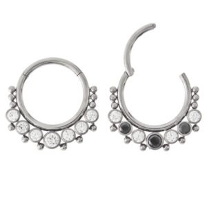 Anello Clicker di Titanio con Zirconi