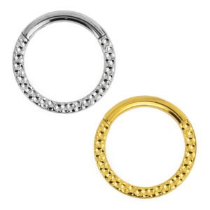Anello Martellato Slim di Titanio