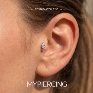 Labret Navete Con Zirconia e 3 Beads in Titanio ASTM F136
