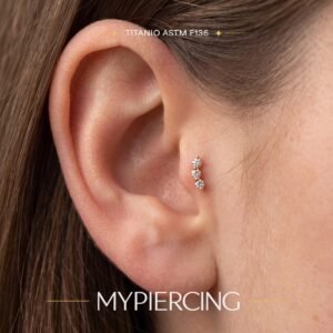 Labret di Titanio con 3 Zirconi Push Pin
