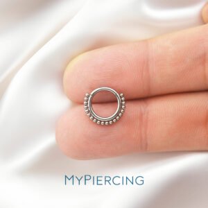 Anello Clicker Con Beads in Titanio ASTM F136