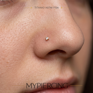 Punto di Luce Labret di Titanio con Zirconia per Naso