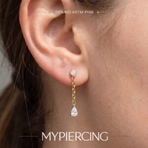 Labret in Titanio con Catena e Zircone a Goccia Pendente