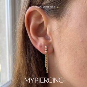 Labret in Titanio con Tre Zirconi e Catene Pendenti
