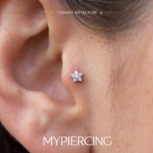 Labret Mini Fiore 3mm in Titanio